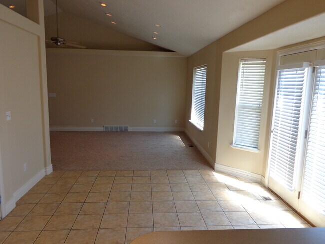 Photo - 465 W 1780 N St