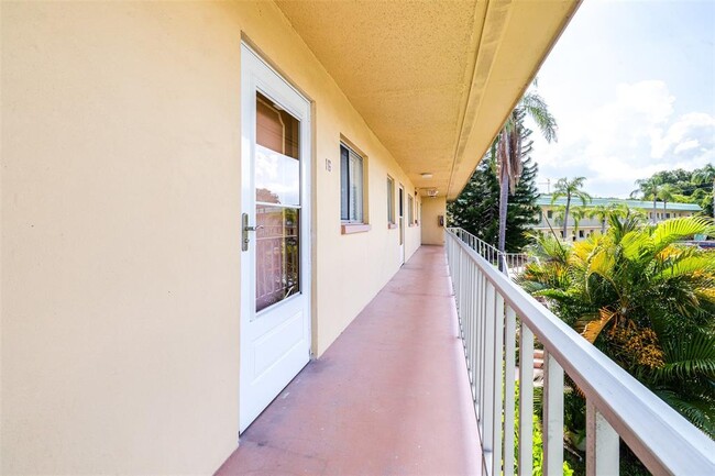 Photo - 2003 Greenbriar Blvd Unit 16