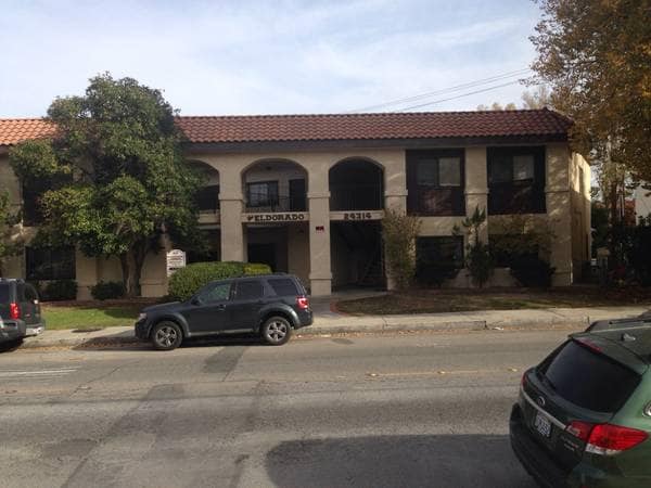Building Photo - 24314 Newhall Ave Unit 202