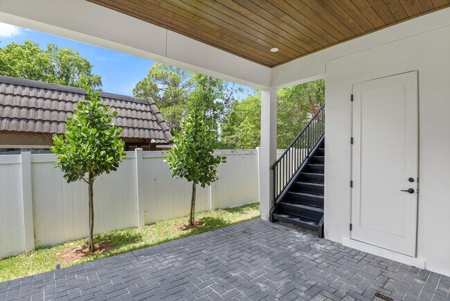 Photo - New Construction Lakeside studio