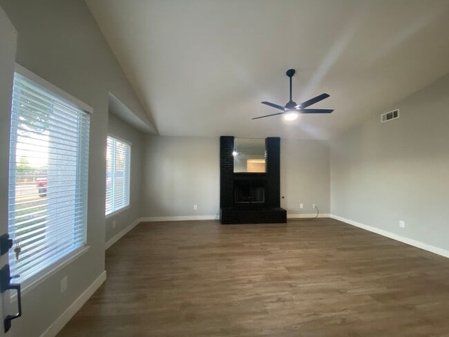 Photo - Recently Remodeled 3 BD 2 BA House in a Desirable SW Bakersfield
