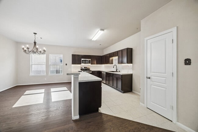 21264 Flowering Crape Myrtle Dr