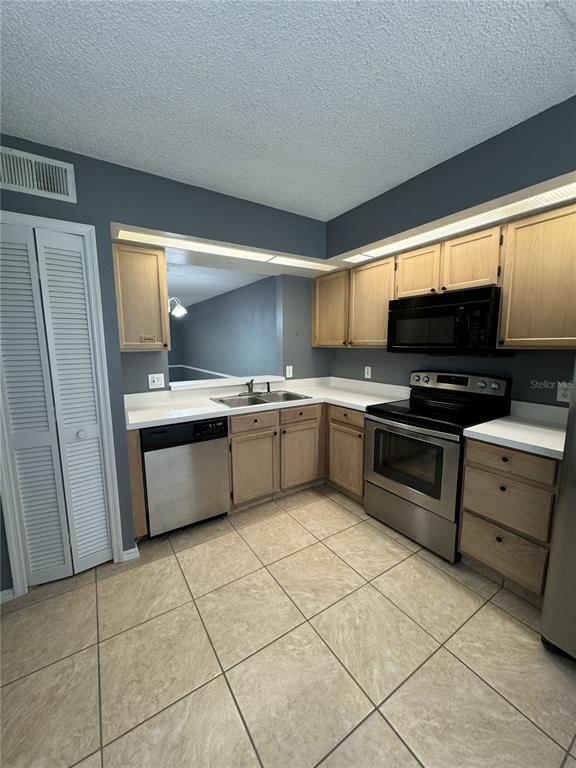13815 Timberland Dr Unit 103