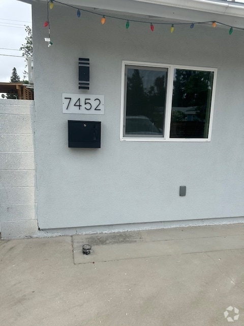 Building Photo - 7452 Ponce Ave Rental