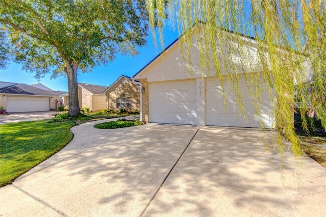 7027 Brockington Dr
