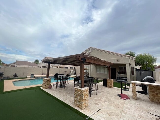 Photo - BEAUTIFUL executive style home w/ entertainer's dream backyard!