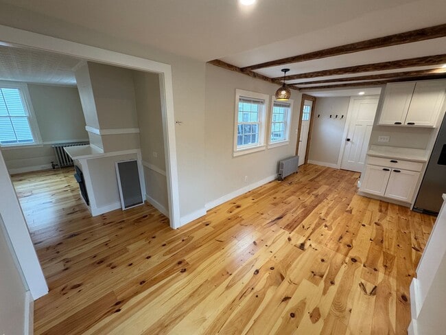 Photo - Cute 4 Bedroom Urban South Portland Farmhouse