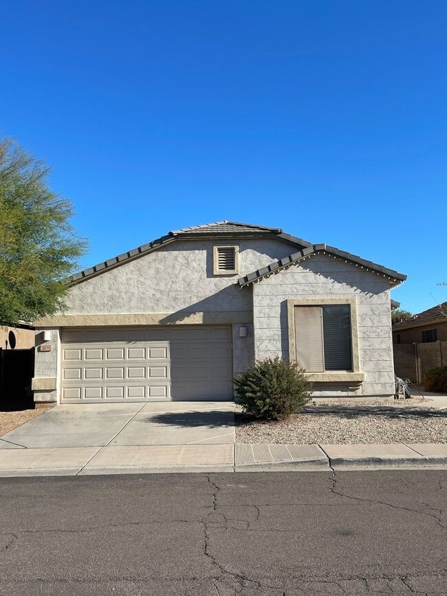 Photo - PRIVATE POOL, ADORABLE 3 Bedroom/2 Bath in Dobson Place