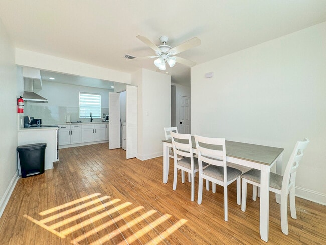 Building Photo - 3608 Eagle St Rental