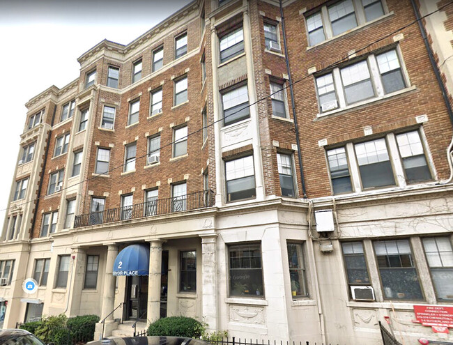 Photo - 2 Sutherland Rd Condo Unit #51