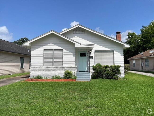 Building Photo - 2014 Alta Vista St Rental