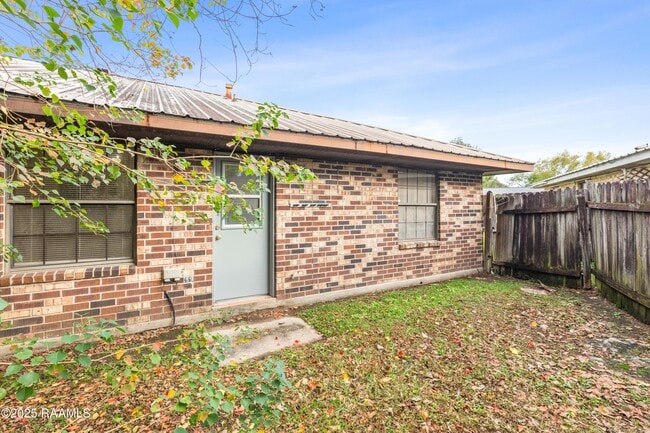 Photo - 504 Knollwood Cir