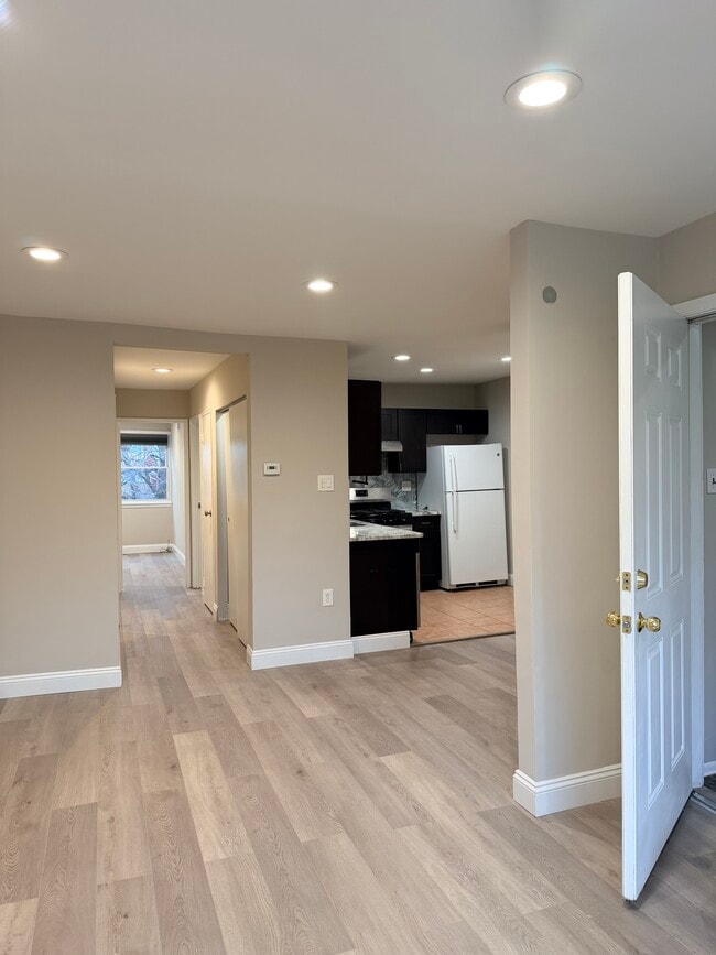 Photo - 8836 Cottage St