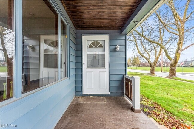 Building Photo - 18206 Harland Ave Rental