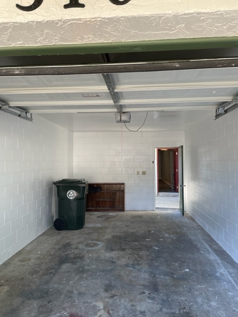 Photo - 310 Murcott Dr