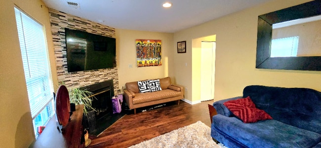 Photo - 14630 London Ln