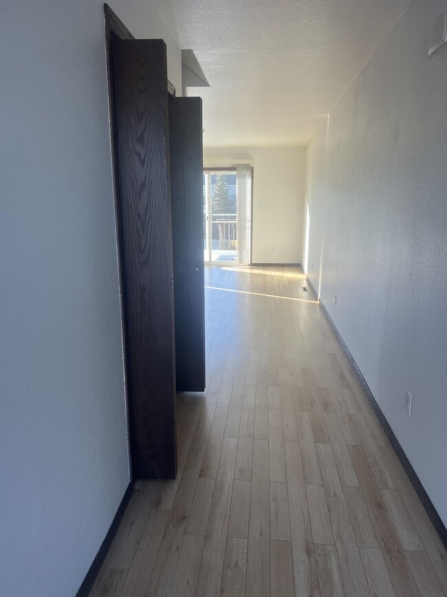 Photo - 3322 8th St W