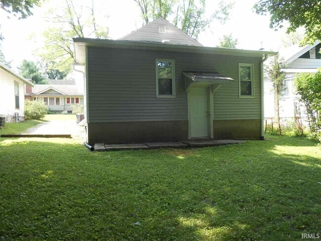 Photo - 215 E 12th St