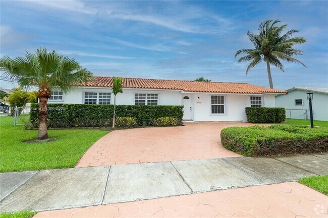 Building Photo - 10700 SW 66th Terrace Rental