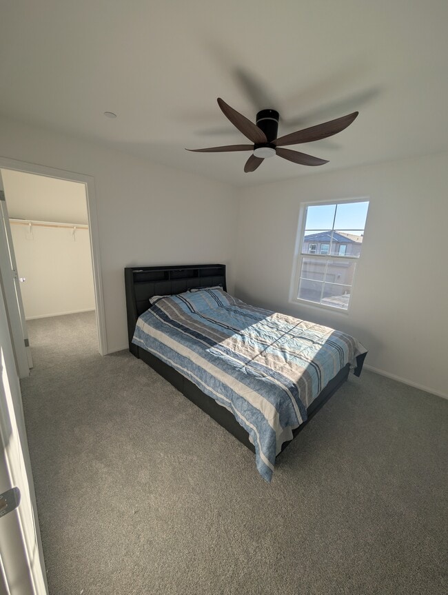 Building Photo - 1990 Majalis Pl Unit bedroom 3