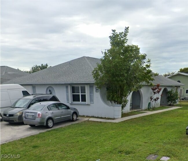 Building Photo - 3306 SW 7th Pl