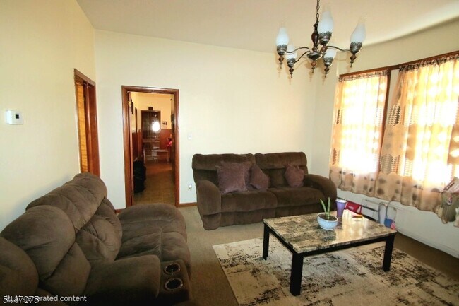 Photo - 312 Elm St