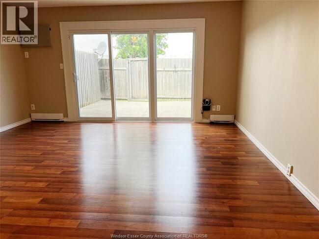 Photo - 6322 Thornberry Crescent