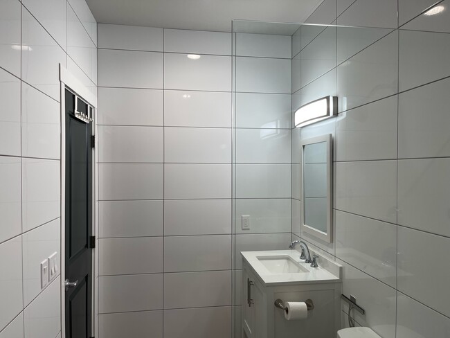 Photo - Silverdele ADU