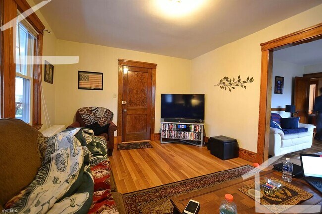 Photo - 7 Cresthill Rd