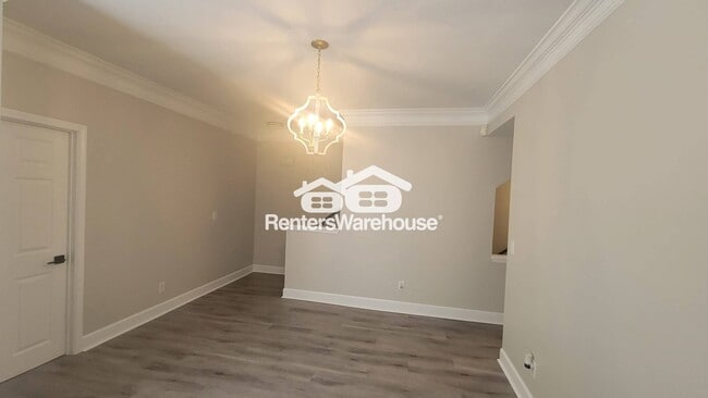 Photo - 375 Highland Ave NE