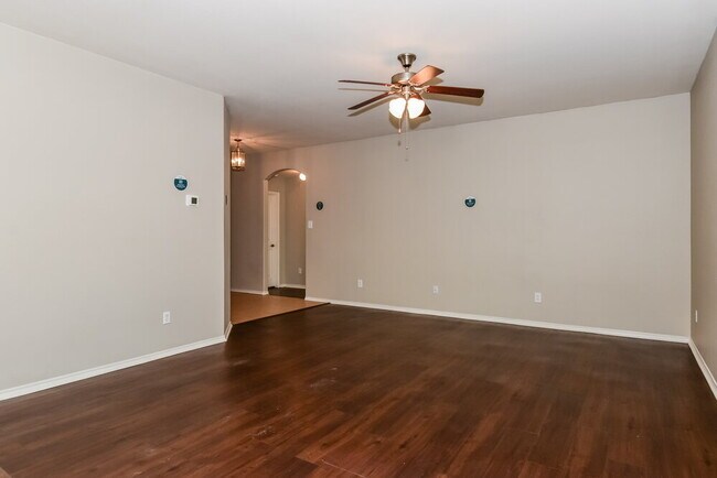 Photo - 146 Briar Grove Dr