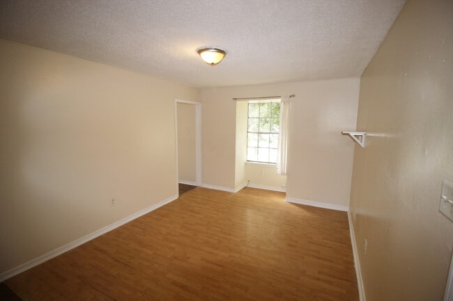 Photo - 176 Rosalie Dr Unit C