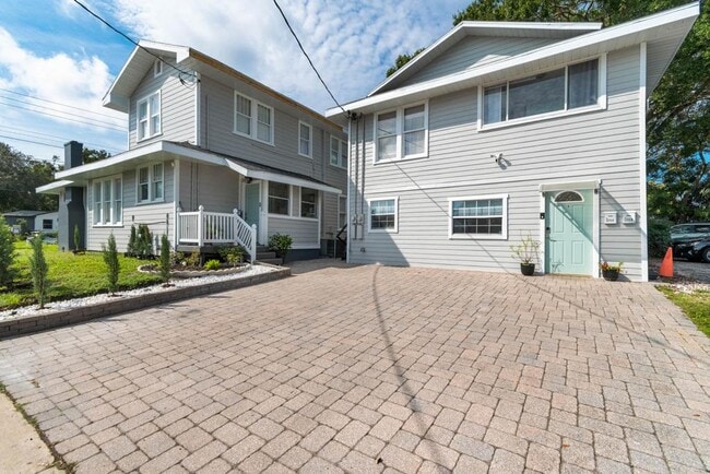 Photo - 2575 S Himes Ave Unidad B