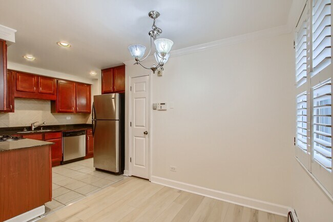 Photo - 32 Elgin Ave Unit A2