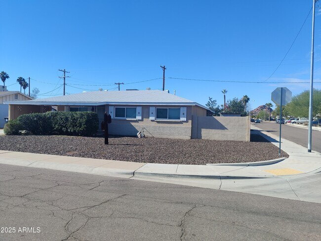 Photo - 1314 N 71st St