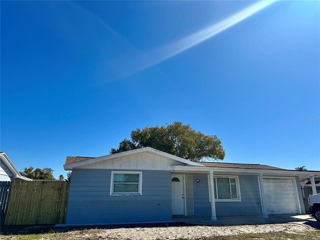 Building Photo - 3440 Brookfield Dr