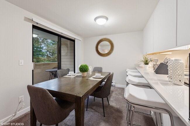Open Kitchen to Dining