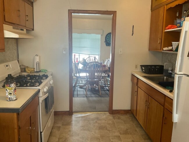 Photo - 3 Bedroom House located in Evansdale - Available 08/05!