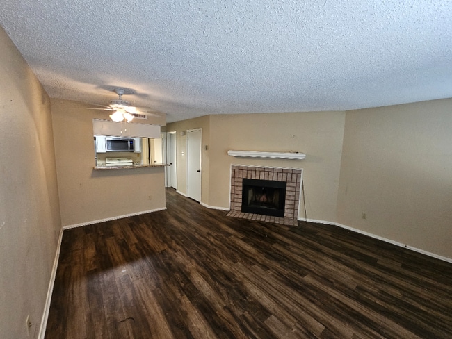 Photo - 2500 E Park Blvd