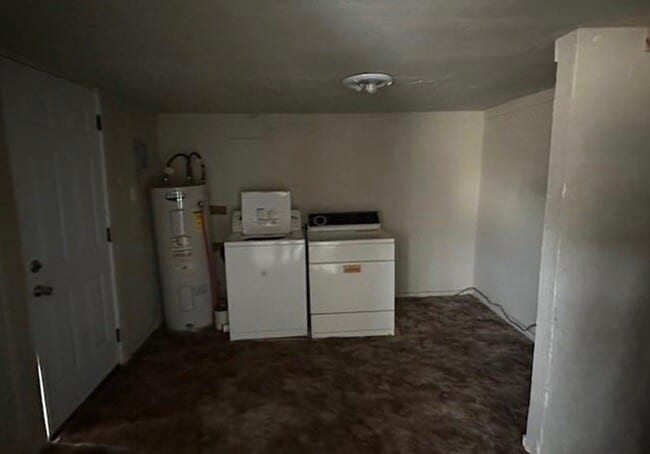 Photo - 520 N Illinois St