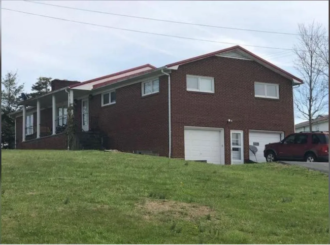 Building Photo - 203 Shavers Ford Rd Rental