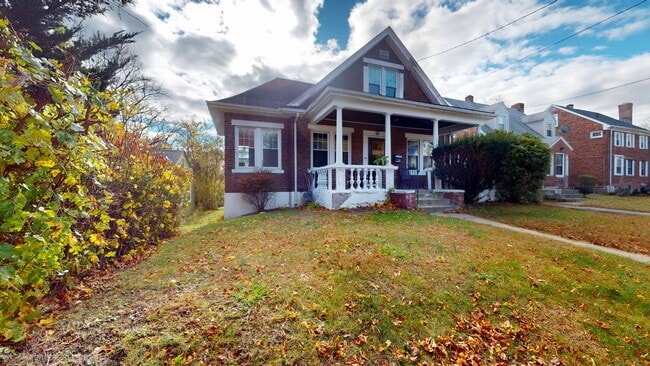 Photo - 217 Tower Ave