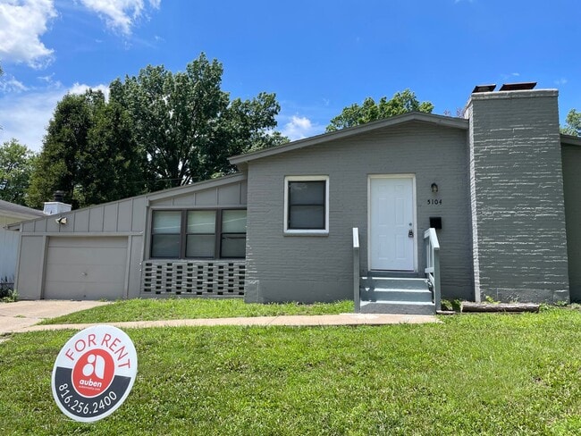 Adorable 3 Bed/ 1.5 Bath Home! Available Now! - Adorable 3 Bed/ 1.5 Bath Home! Available Now!
