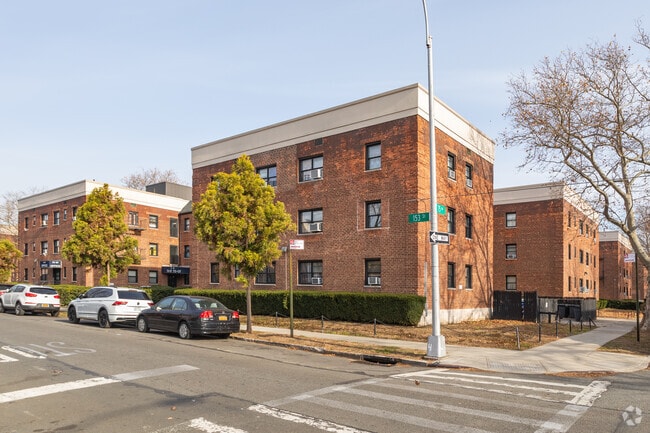 Kew Gardens Hills