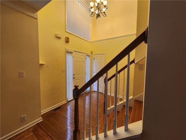 Photo - 350 Saddle Bridge Dr