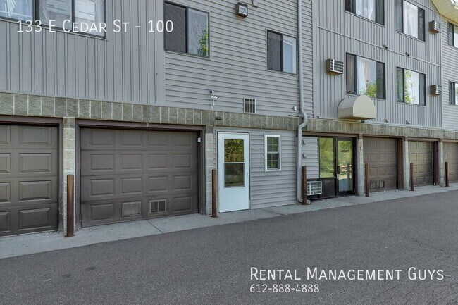 Photo - 133 Cedar St E Unit 100
