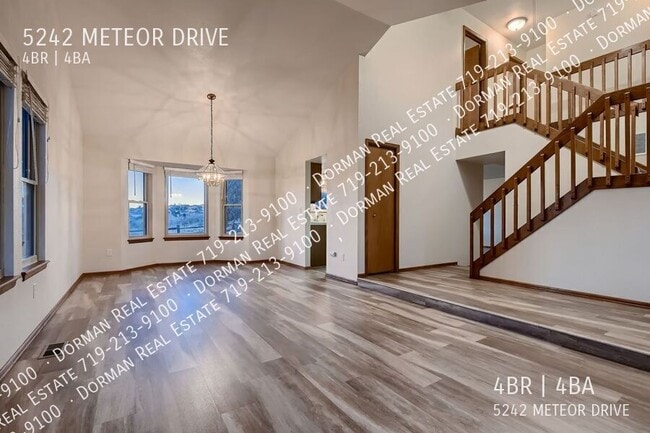 Photo - 5242 Meteor Dr