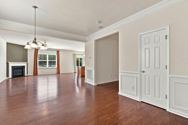 Photo - 4332 Burchard Dr