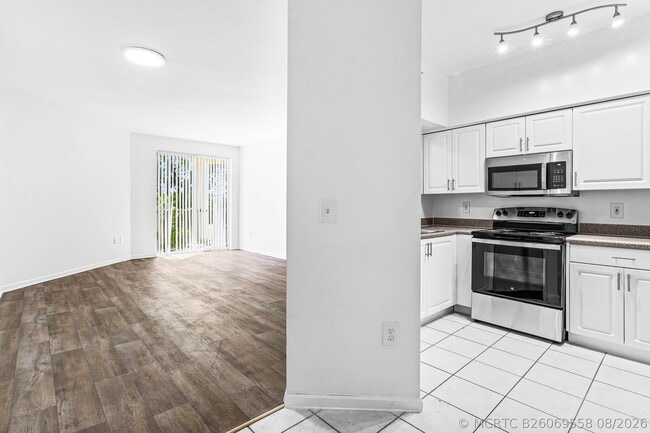 Photo - 1961 Brandywine Rd Unit 304