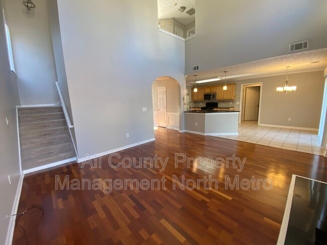 Photo - 1910 Overland Crossing